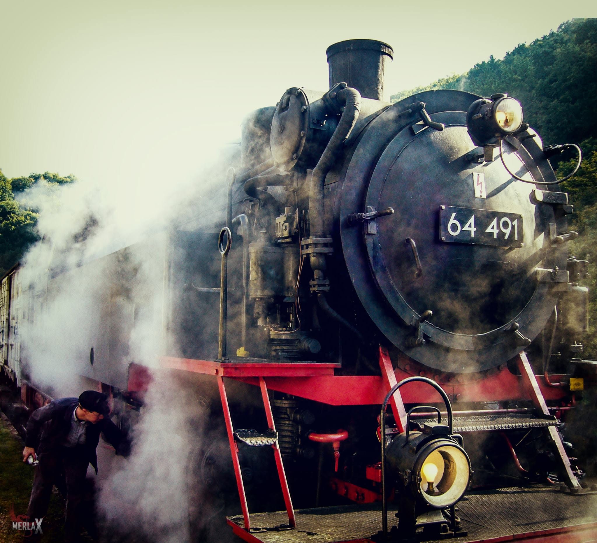 Historische Dampflokomotive unter Dampf